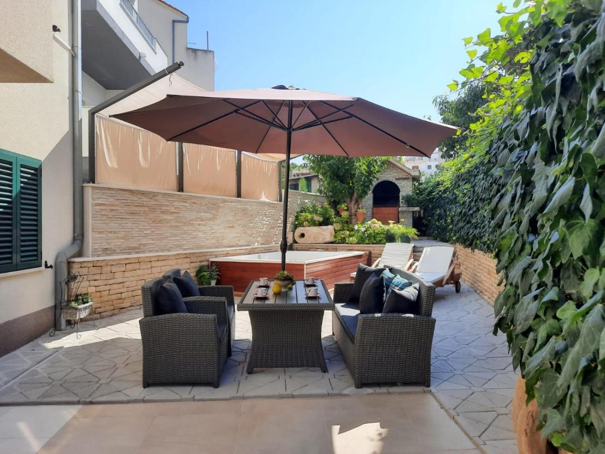 Apartments Vukovic Подстрана Екстер'єр фото