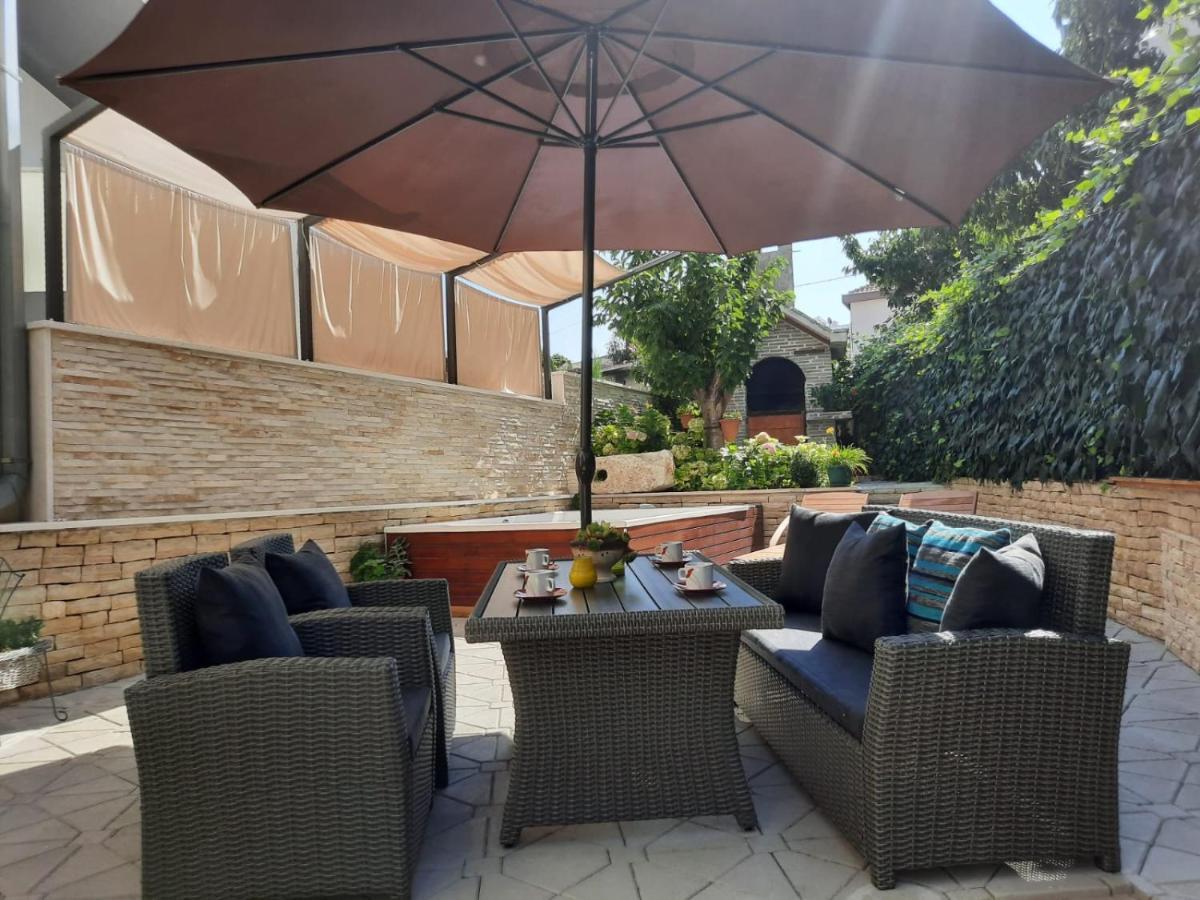 Apartments Vukovic Подстрана Екстер'єр фото