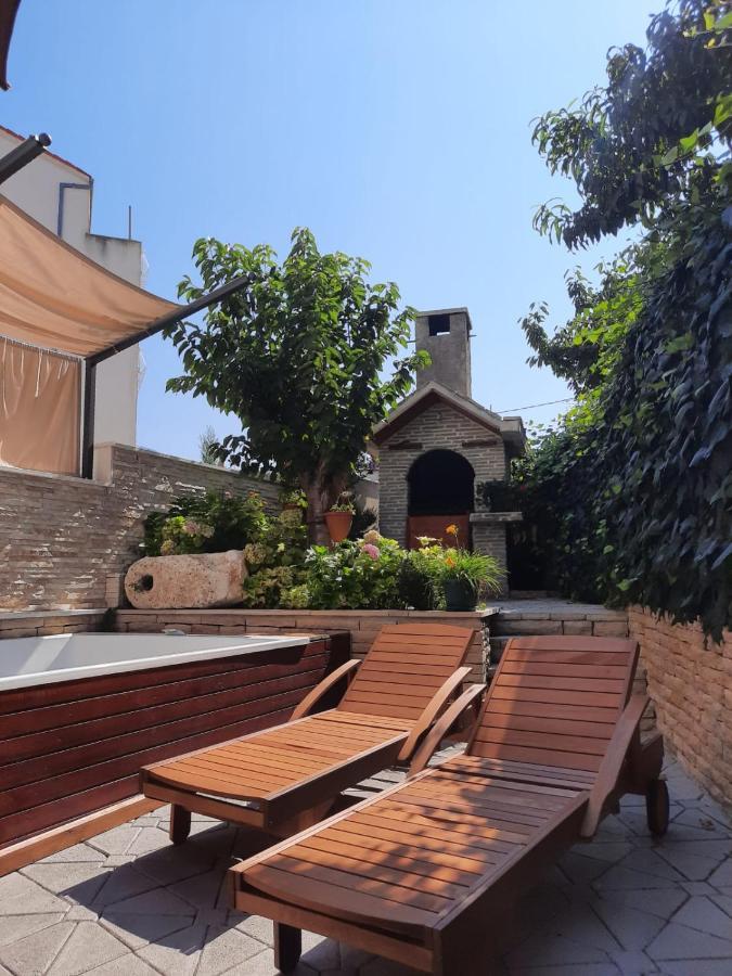 Apartments Vukovic Подстрана Екстер'єр фото