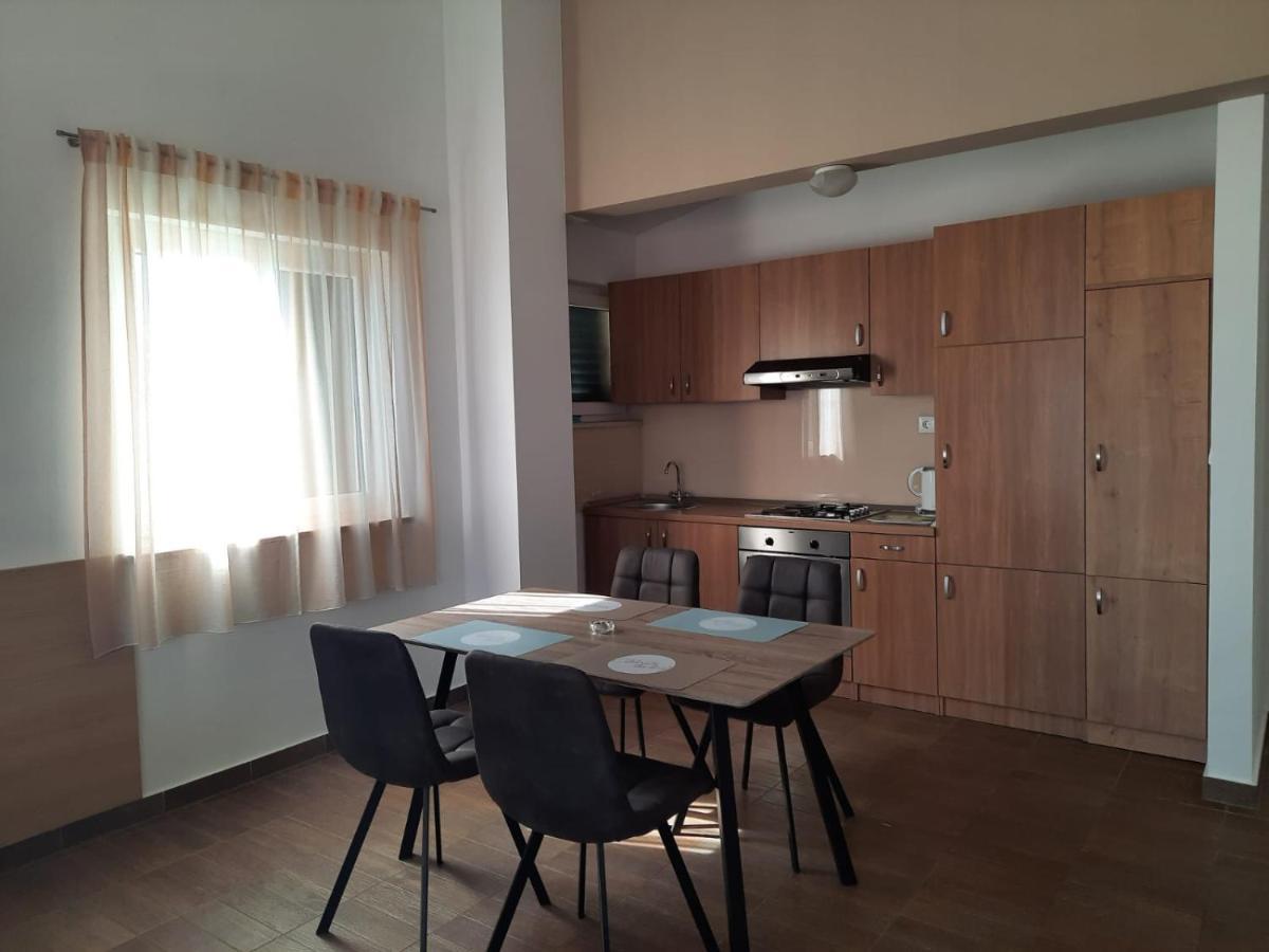 Apartments Vukovic Подстрана Екстер'єр фото