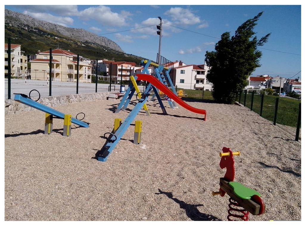 Apartments Vukovic Подстрана Екстер'єр фото