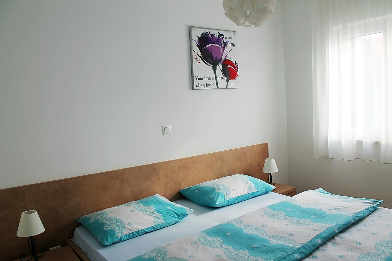 Apartments Vukovic Подстрана Екстер'єр фото