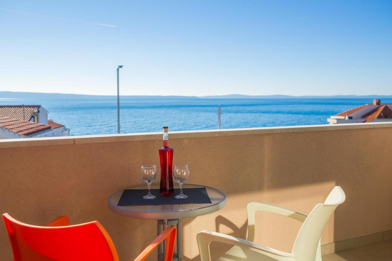 Apartments Vukovic Подстрана Екстер'єр фото