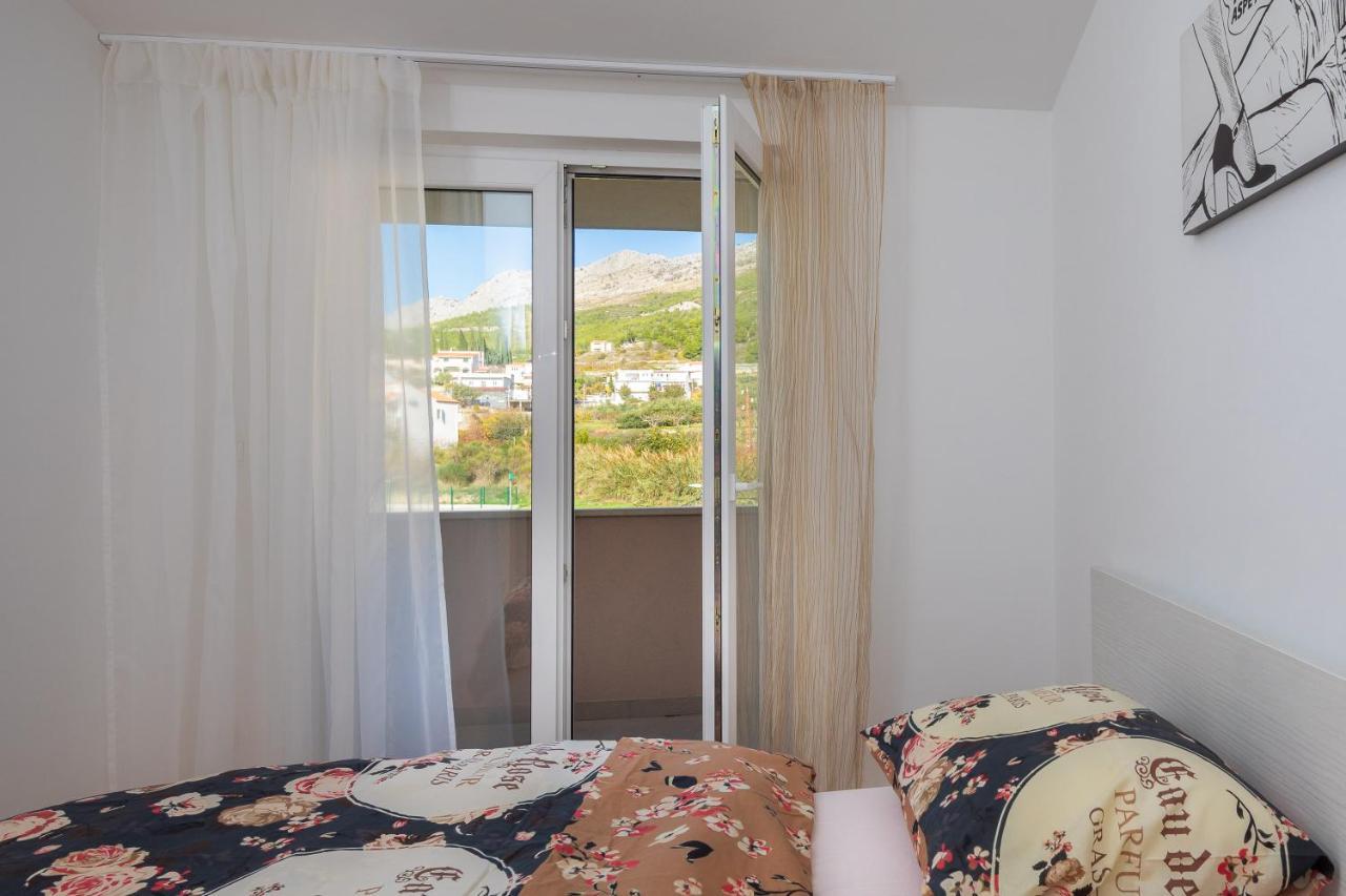 Apartments Vukovic Подстрана Екстер'єр фото