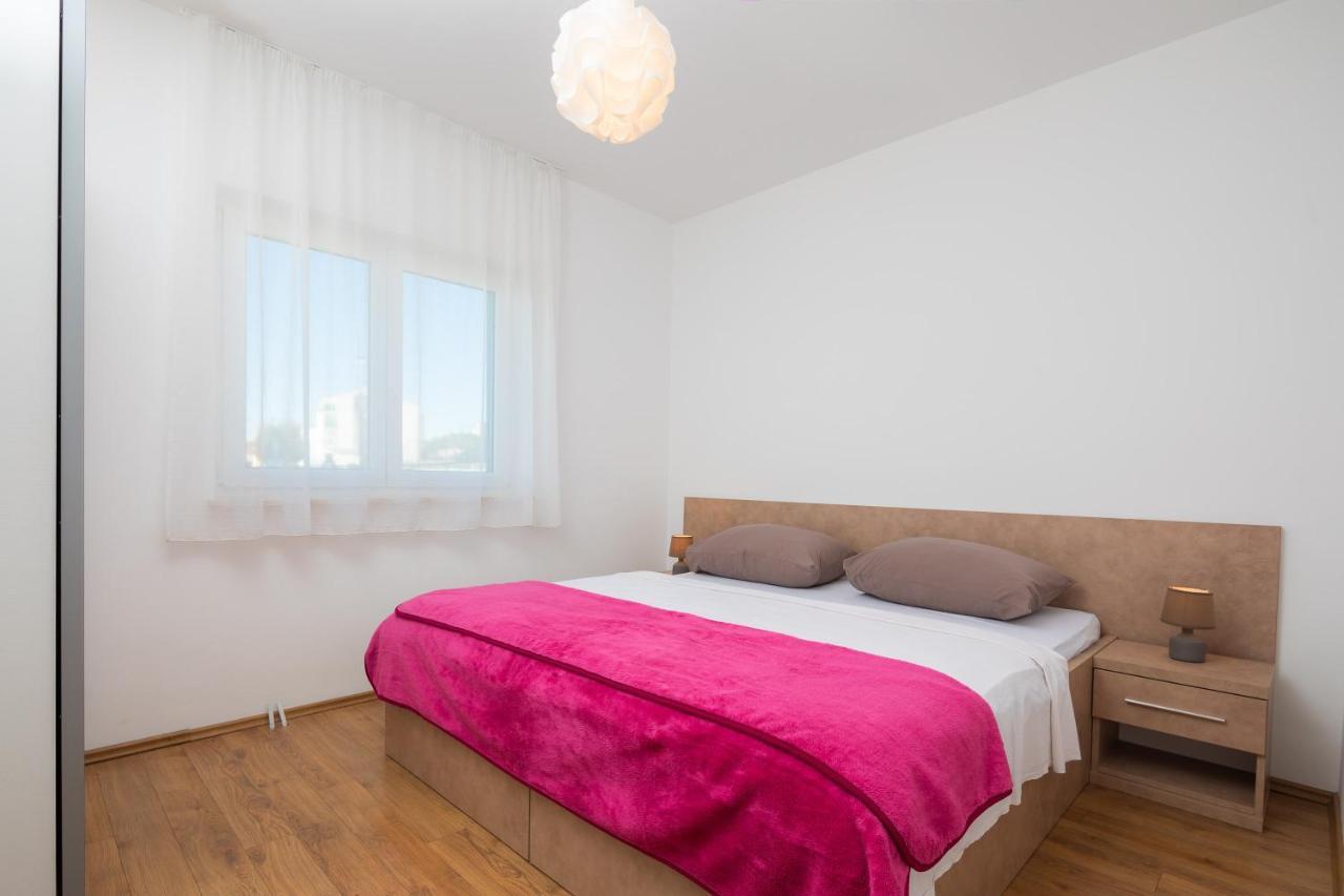 Apartments Vukovic Подстрана Екстер'єр фото