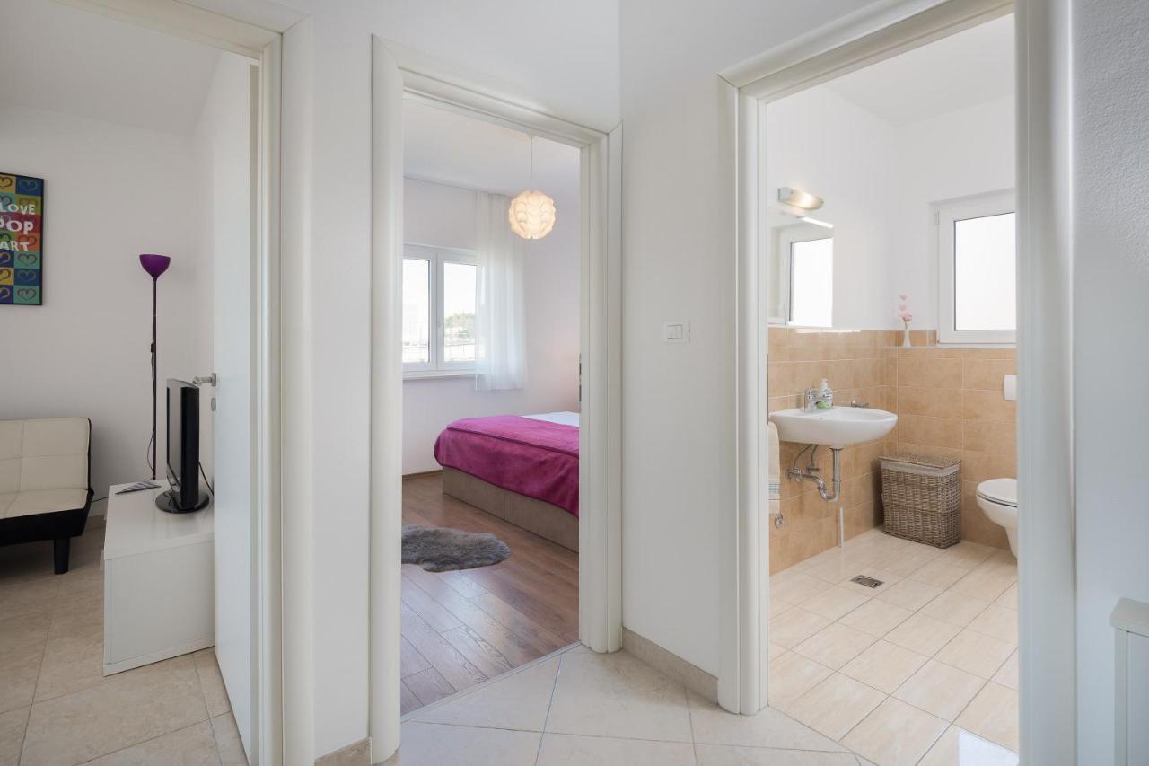 Apartments Vukovic Подстрана Екстер'єр фото
